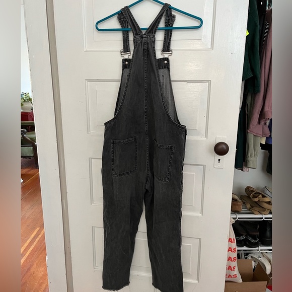 Black cropped overalls - Picture 3 of 4